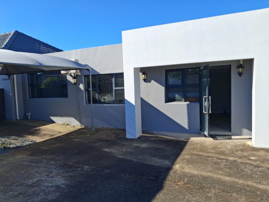 Commercial Property for Sale in Beacon Bay Eastern Cape